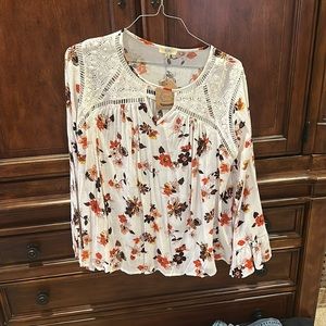 Kori blouse size small
